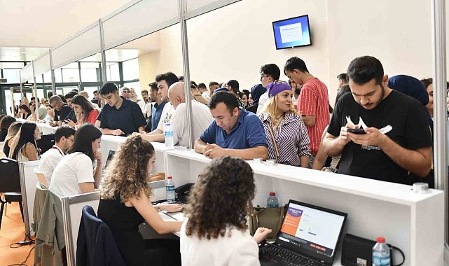 Esenyurt&#039;ta Kariyer Fırsatları Buluşması düzenlendi