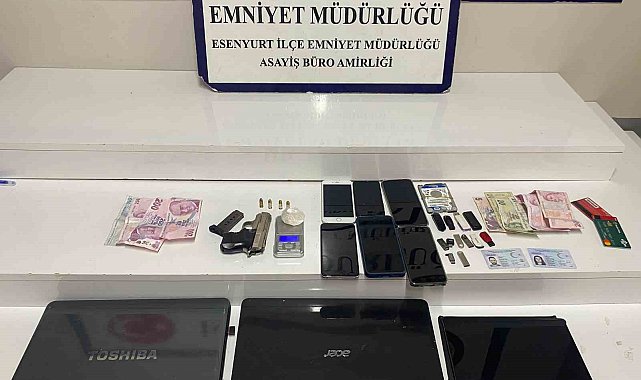 Esenyurt'ta polis, uyuşturucu madde ticareti yapan ve aranan şahıslara yönelik çalışma yapıldı
