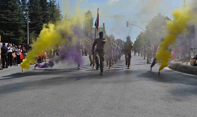 Eskişehir'de Zafer Bayramı büyük coşkuyla kutlandı