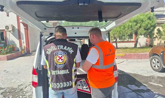 Eyüpsultan&#039;da yola pis su dökerek ilerleyen beton mikseri sürücüsüne para cezası