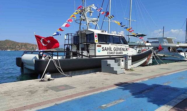 Fethiye'de Sahil Güvenlik Botu ziyaretçilerini ağırladı