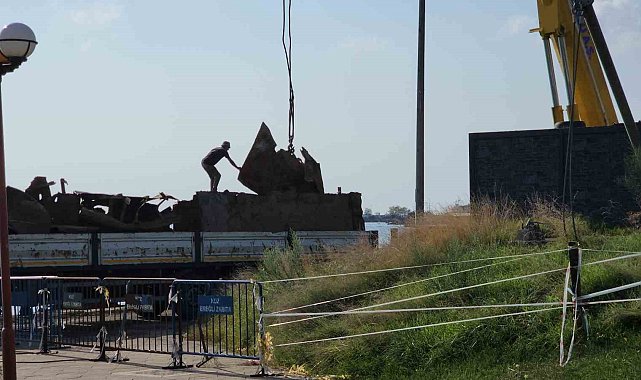 Fırtınada ikiye bölünen Pallada Gemisi'nin söküm işlemleri tamamlandı