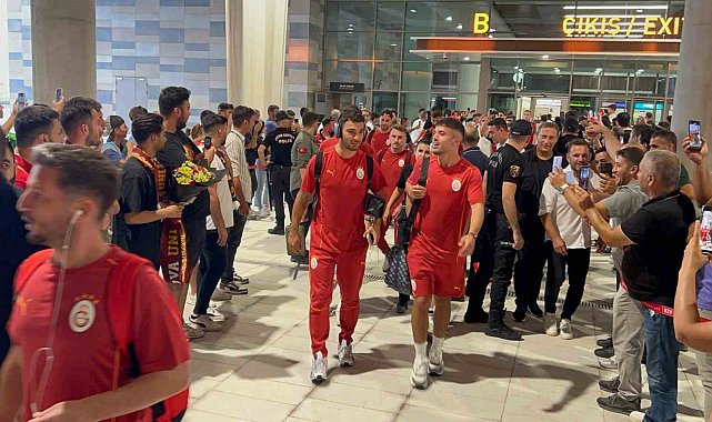 Galatasaray, Adana'ya geldi