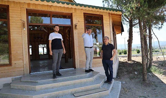 Gediz'de yeni ahşap kafe projesinde sona yaklaşıldı