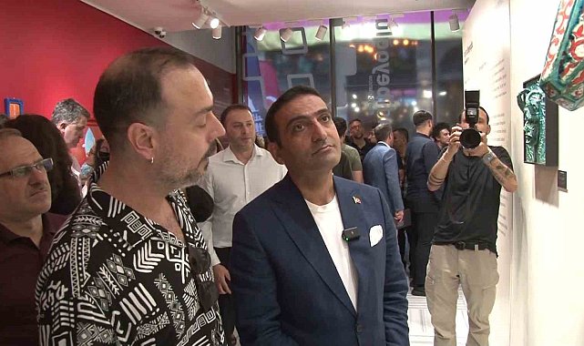 Genç sanatçılardan 'Şimdi Beyoğlu' sergisi İstiklal Sanat Galerisi'nde gerçekleşti