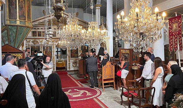 Gökçeadalı Rumlar Meryem Anayı andı