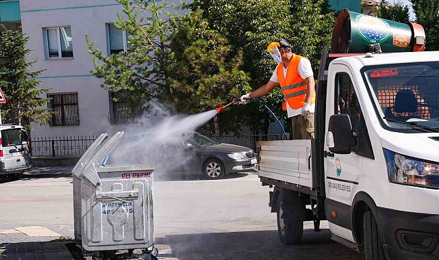 Gölbaşı'nda sineklere karşı ilaçlama çalışmaları
