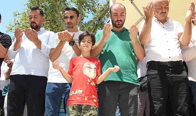 Haniye için Manisa'da gıyabi cenaze namazı