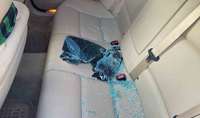 Hayalet ekran hırsızlığı: Otomobilin camını kırıp çaldılar