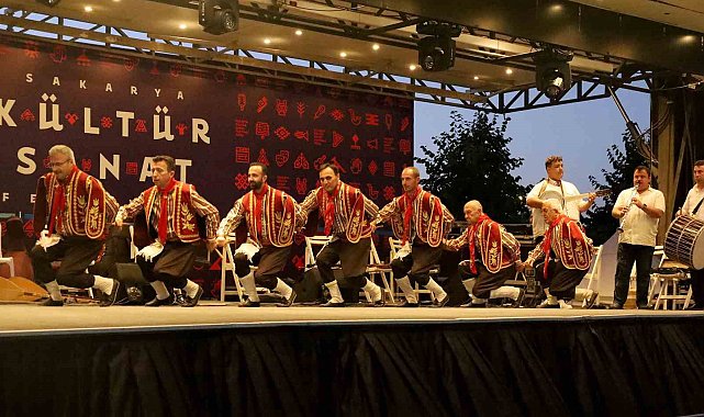 Hemşehri buluşmalarına unutulmaz son: Millet Bahçesi kültür festivalinde on binleri ağırladı