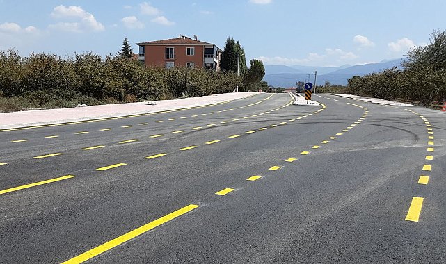 Hendek'in bu caddesi baştan sona yenilendi