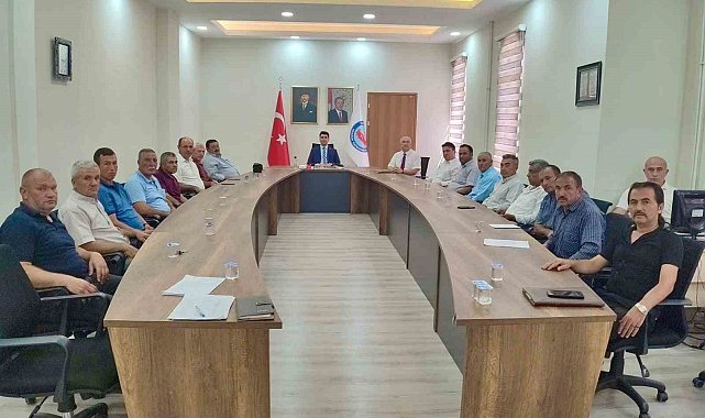 Hisarcık'ta kapalı köy okullarının arsa ve genel durumları masaya yatırıldı