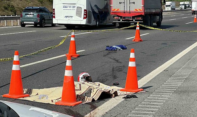 Hız tutkunu motosiklet sürücüsü bariyerlere çarparak hayatını kaybetti