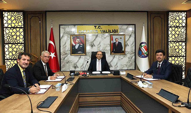 İmzalar Sakarya'daki gençlerin geleceği için atıldı