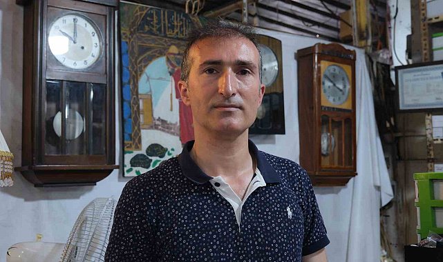 İnternette öğrendiği saat tamiri için sağlık teknikerliğini bıraktı