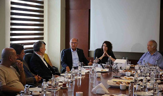 İş dünyası odağına eğitim ve dijital dönüşümü aldı