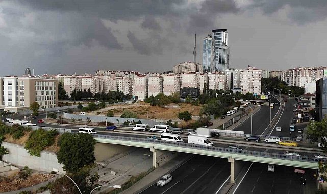 İstanbul&#039;a yağmur bulutları böyle geldi