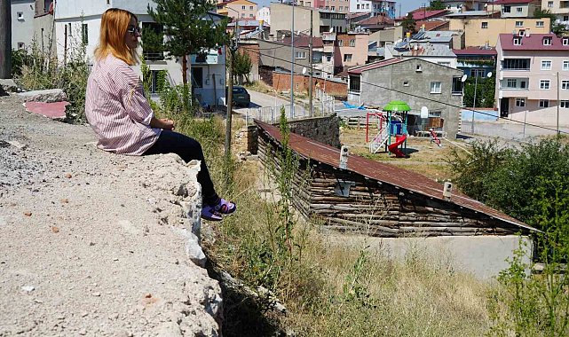 İstinat duvarı yapılmasını isteyen mahalle sakinlerinden belediyeye sert tepki: "Burası mahrumiyet bölgesi mi?"
