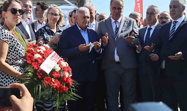 İzmir'de balıkçılar 'Vira Bismillah' dedi