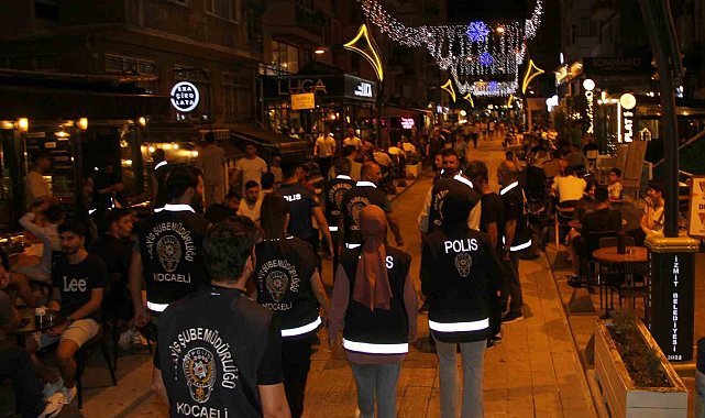 İzmit'te 2 günde 958 şahıs ve 45 araç polis kontrolünden geçti