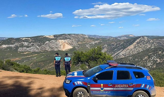 Jandarma, yangınlara karşı ormanları havadan ve karadan denetliyor