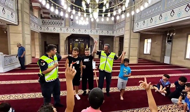 Jandarmadan 15 camide 210 Kur'an kursu öğrencisine trafik eğitimi