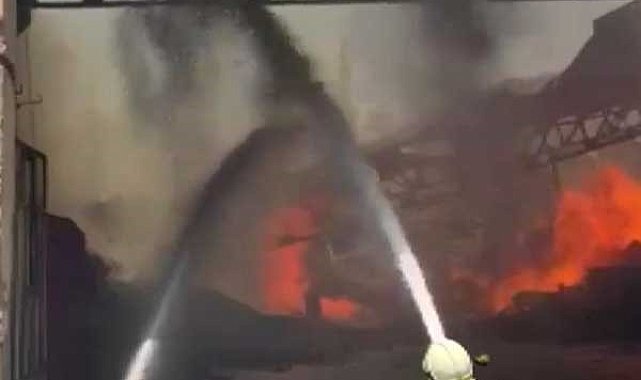 Kahramanmaraş'ta tekstil fabrikasında yangın