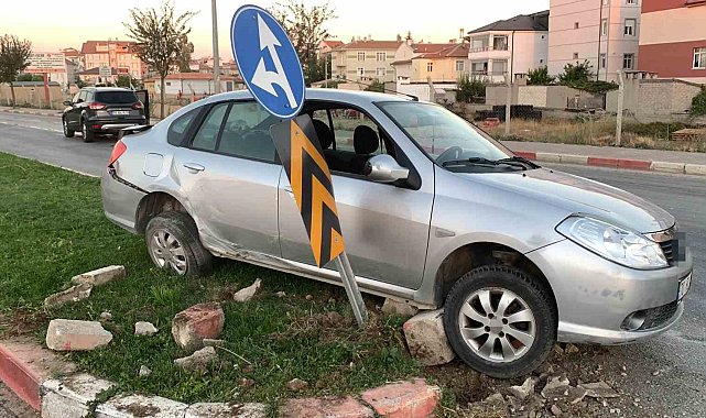 Karaman'da cip ile otomobil çarpıştı: 2 yaralı