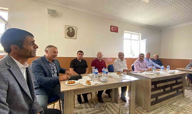 Kars Milletvekili Adem Çalkın, köy köy dolaşıyor