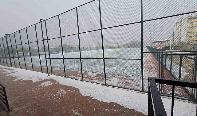 Kastamonu'da dolu yağışı etkili oldu