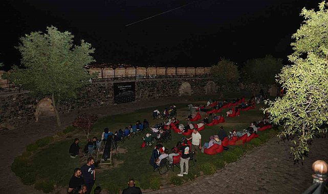 Kayaşehir'de Perseid Meteor Yağmuru gözlemlendi