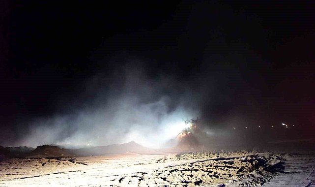 Kayseri'de 200 ton saman alev aldı, 78 hayvan karbon monoksit gazından etkilendi