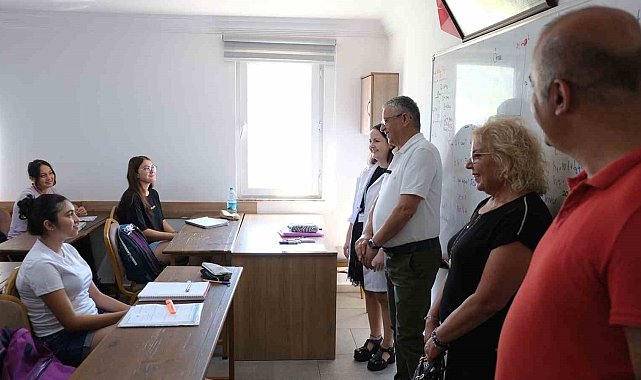 Kemer'de eğitim başladı