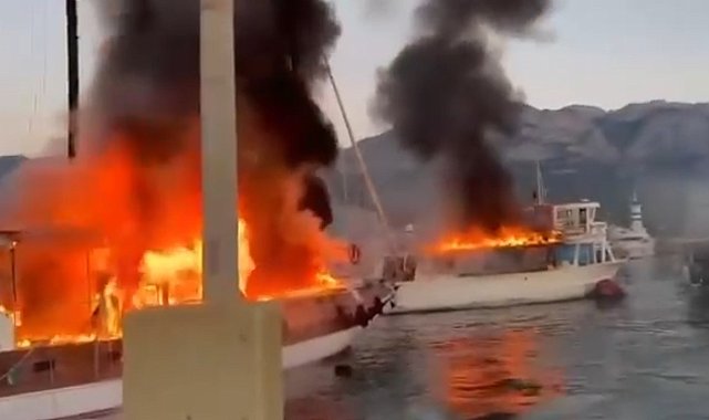 Kemer'de tekne alev alev yandı, yangının sıçradığı 2 teknede de hasar oluştu