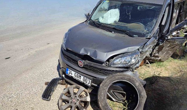 Keşan'da hafif ticari araç ile otomobilin çarpıştığı kazada 6 kişi yaralandı