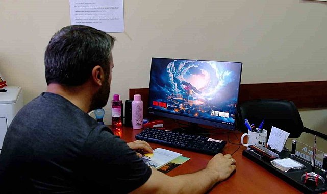 KMÜ'lü akademisyenin Filistin için yazıp söylediği marşlar dünyada ilgiyle dinleniyor