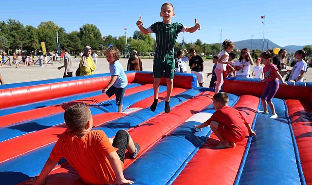 Konya Büyükşehir İlçe Spor Şenlikleri ile gençleri spora teşvik ediyor