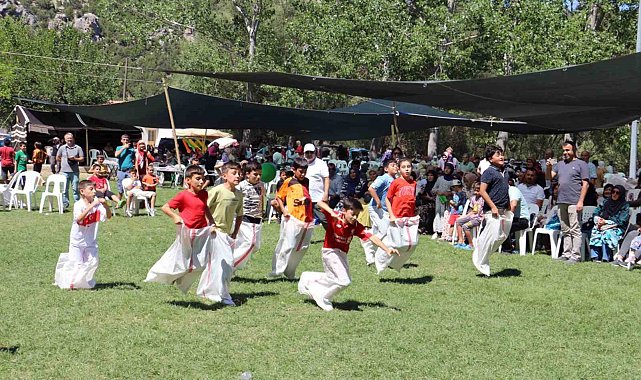 Kur'an Kursu öğrencileri şenlikte buluştu