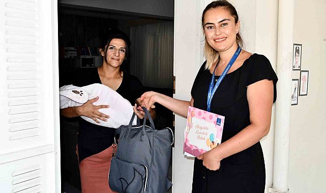 Kuşadası Belediyesi'nden 7 ayda 200 bebeğe 'hoş geldin' ziyareti