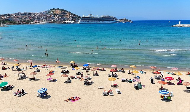 Kuşadası Belediyesi'nden plajlarda 5 yıldızlı tatil konforu