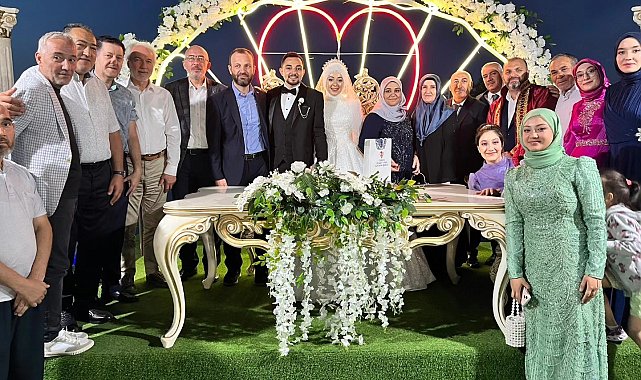 Kütahya'da Efe ve Yılmaz ailelerinin mutlu günü