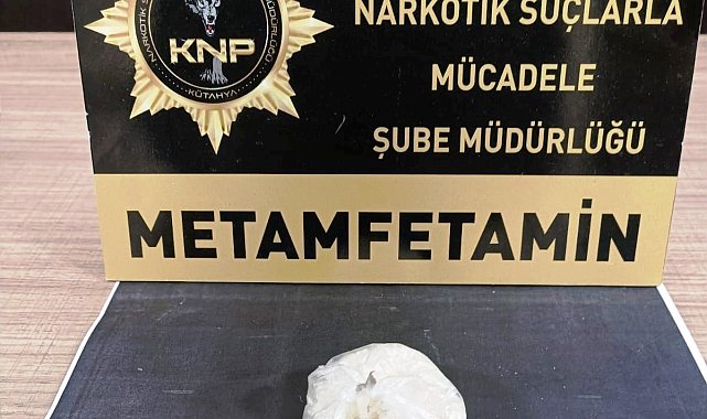 Kütahya'da iç çamaşırında uyuşturucu ele geçirilen şüpheli tutuklandı
