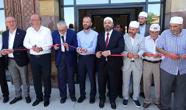 Kütahya'da Kevser Camii ibadete açıldı