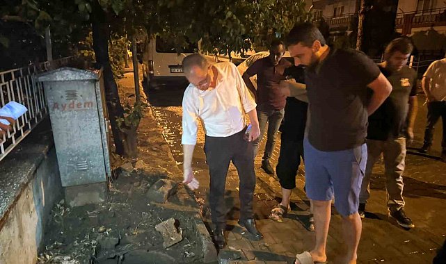 Kuyucak'ta sağanak sonrası belediye ekipleri seferber oldu