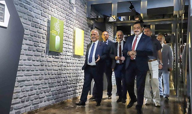 Malatya Turgut Özal Üniversitesi Rektörü Bentli'den Rektör Çomaklı'ya ziyaret