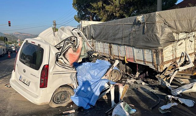 Manisa'da 4 kişinin öldüğü kazanın güvenlik kamerası ortaya çıktı