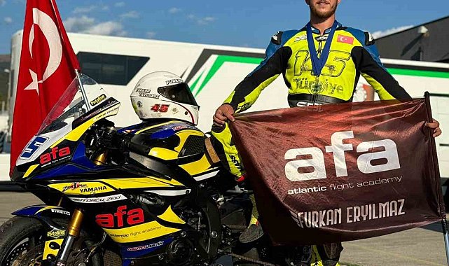 Manisalı Furkan Hırvatistan'dan kupalarla dönüyor
