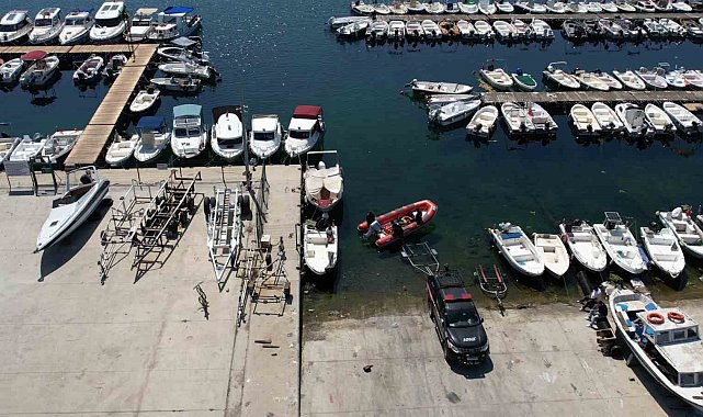 Marmara Denizi'nde kaybolan 2 tersane işçisini arama çalışmaları 42'nci saatinde