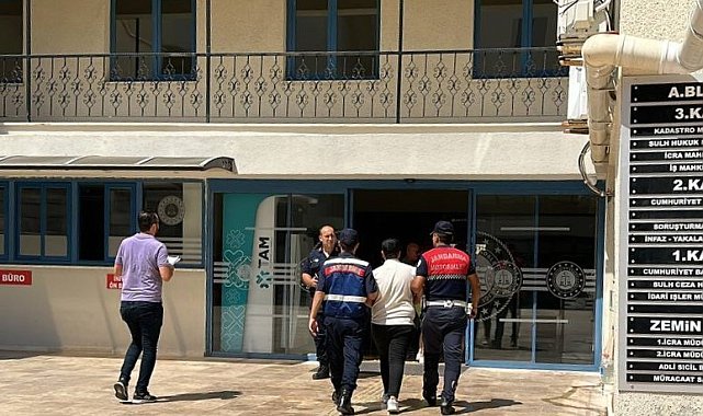Marmaris'te dolandırıcı kadın, erkek kılığında yakalandı