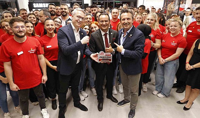 MediaMarkt, Türkiye'deki 100'üncü mağazasını açtı